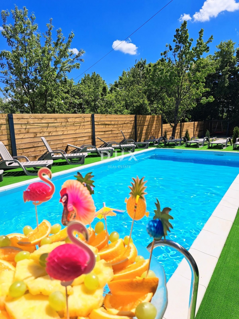 LIKA, PLITVIČKA JEZERA - Casa ristrutturata con piscina immersa nella natura