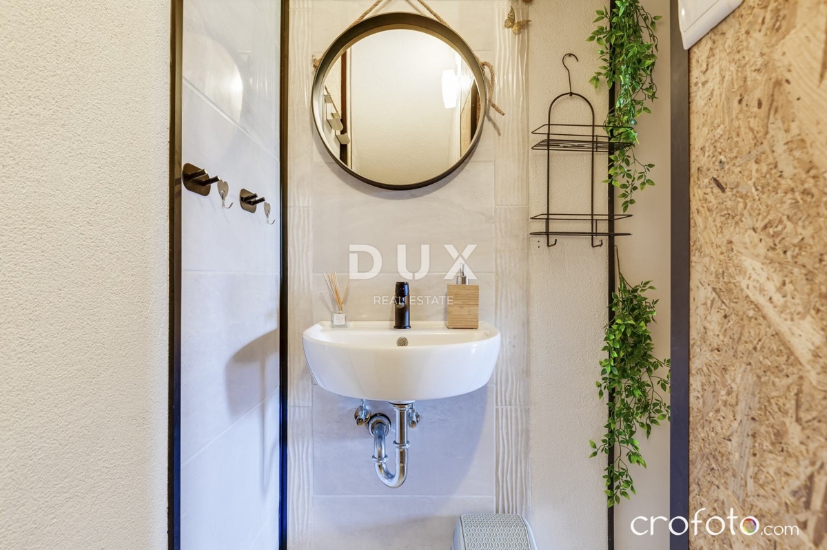 LIKA, PLITVIČKA JEZERA - Casa ristrutturata con piscina immersa nella natura