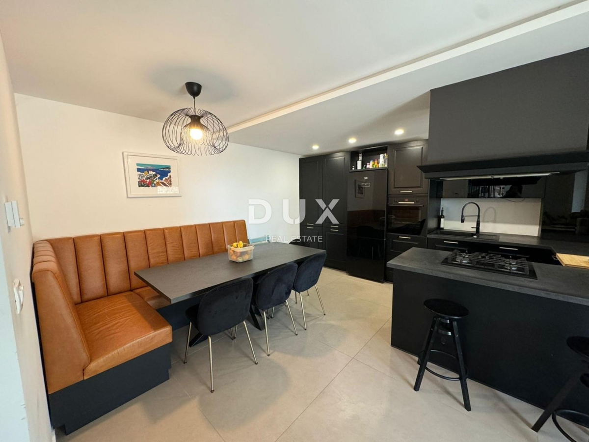 RIJEKA, KOSTRENA - casa moderna con vista panoramica, garage e spazio commerciale, a 500 m dal mare