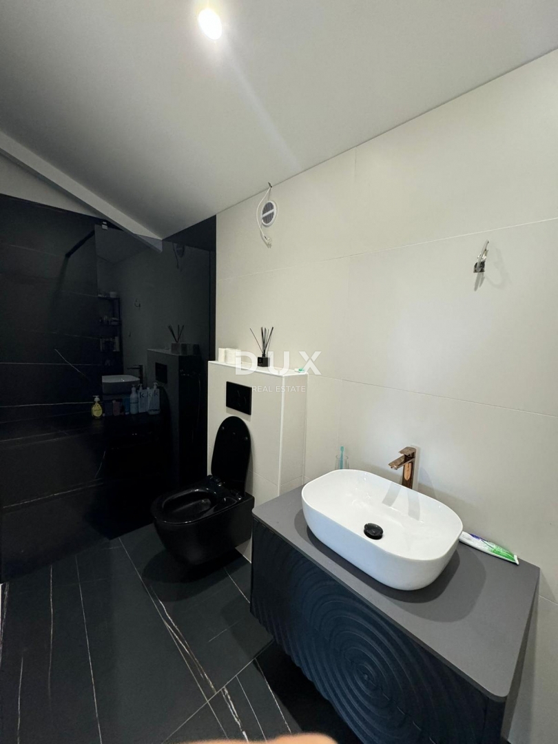 RIJEKA, KOSTRENA - casa moderna con vista panoramica, garage e spazio commerciale, a 500 m dal mare