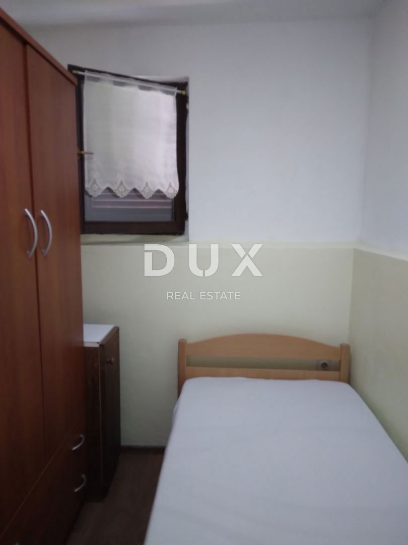 RIJEKA, SRDOČI, CENTRO - casa indipendente con 3 appartamenti + edificio ausiliario + giardino! OPPORTUNITÀ! URGENTE!