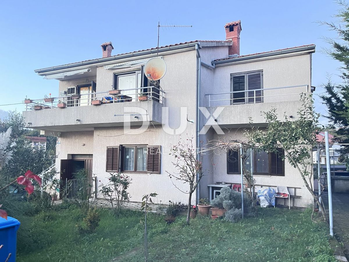 RIJEKA, SRDOČI, CENTRO - casa indipendente con 3 appartamenti + edificio ausiliario + giardino! OPPORTUNITÀ! URGENTE!