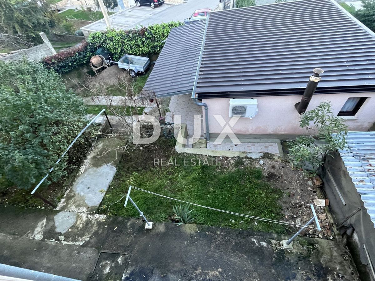 RIJEKA, SRDOČI, CENTRO - casa indipendente con 3 appartamenti + edificio ausiliario + giardino! OPPORTUNITÀ! URGENTE!