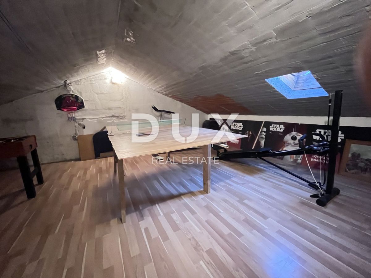 RIJEKA, SRDOČI, CENTRO - casa indipendente con 3 appartamenti + edificio ausiliario + giardino! OPPORTUNITÀ! URGENTE!