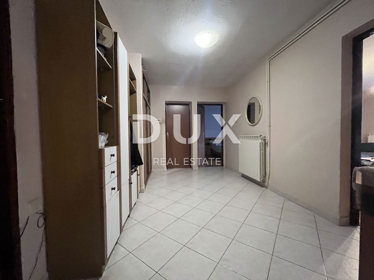 RIJEKA, SRDOČI, CENTRO - casa indipendente con 3 appartamenti + edificio ausiliario + giardino! OPPORTUNITÀ! URGENTE!