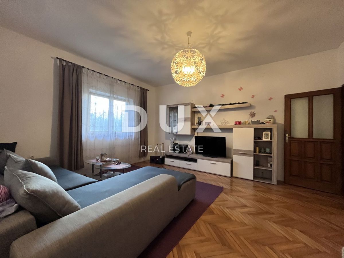 RIJEKA, SRDOČI, CENTRO - casa indipendente con 3 appartamenti + edificio ausiliario + giardino! OPPORTUNITÀ! URGENTE!