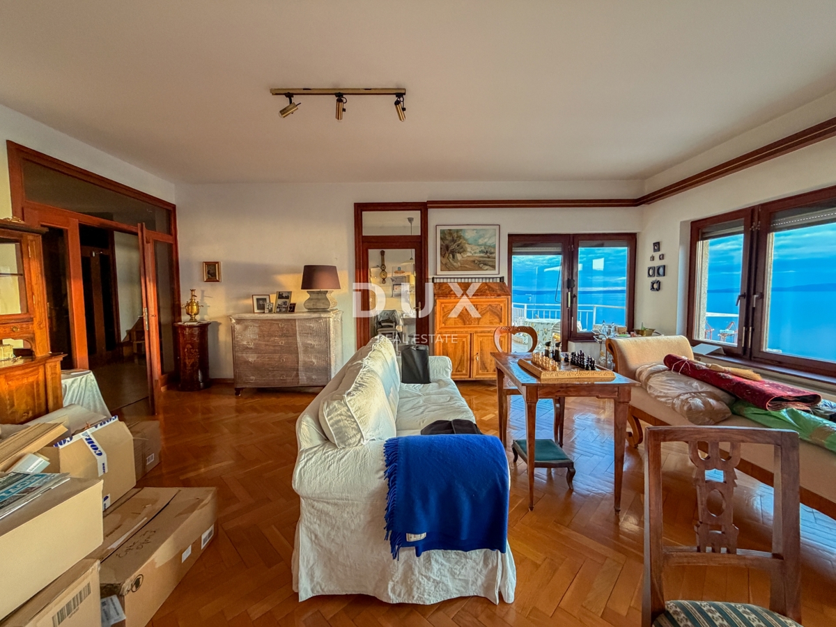 RIJEKA, TRSAT - piano di una casa privata con una splendida vista sul mare, posizione privilegiata sopra il centro di Rijeka