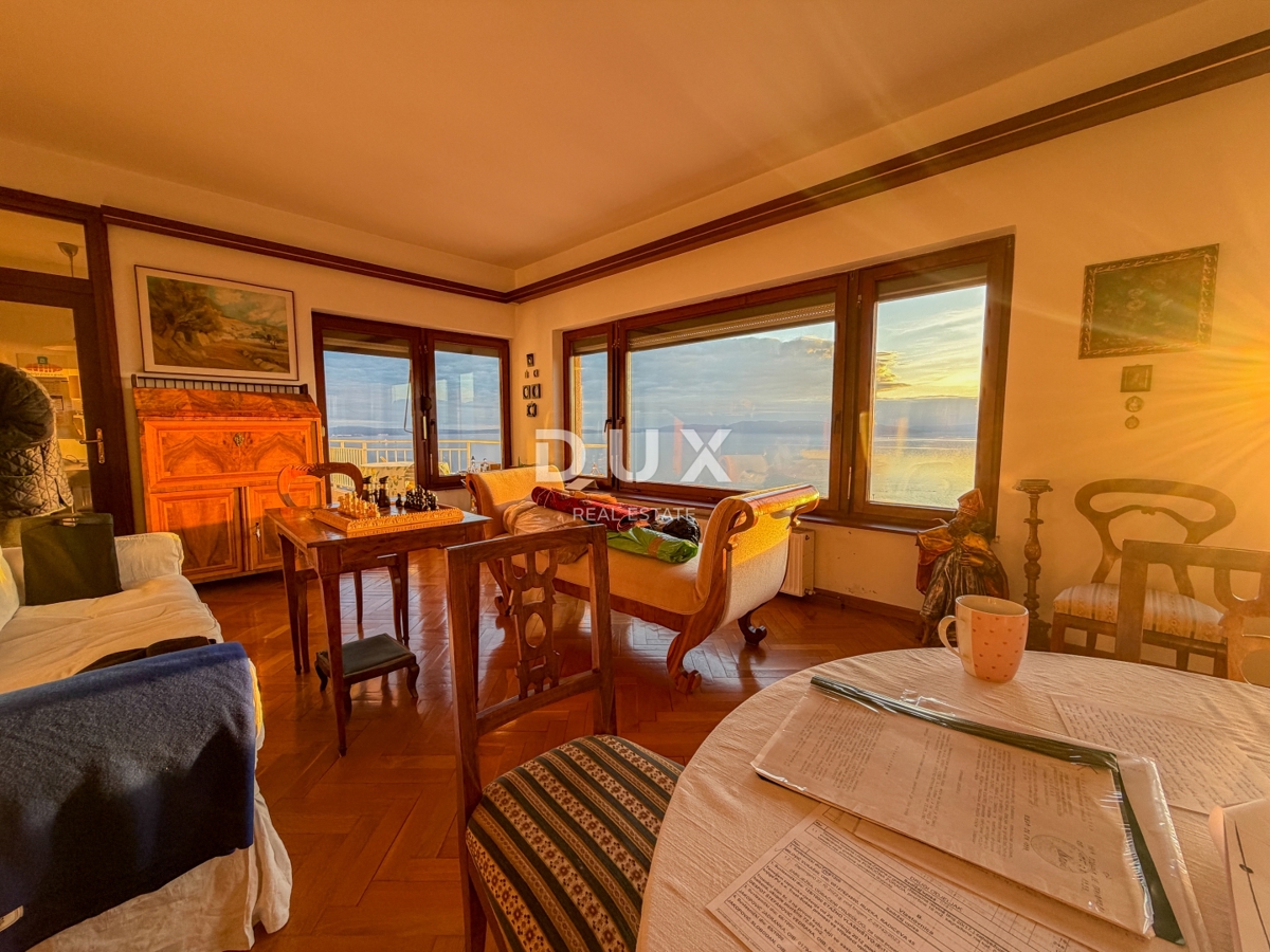 RIJEKA, TRSAT - piano di una casa privata con una splendida vista sul mare, posizione privilegiata sopra il centro di Rijeka