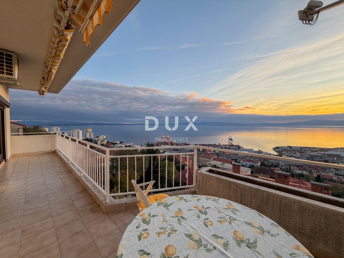 RIJEKA, TRSAT - piano di una casa privata con una splendida vista sul mare, posizione privilegiata sopra il centro di Rijeka