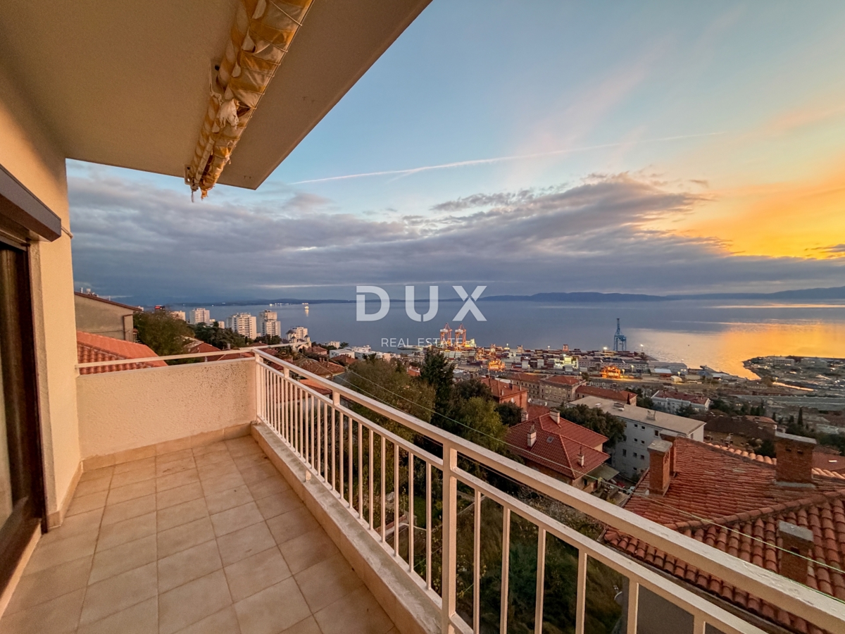 RIJEKA, TRSAT - piano di una casa privata con una splendida vista sul mare, posizione privilegiata sopra il centro di Rijeka