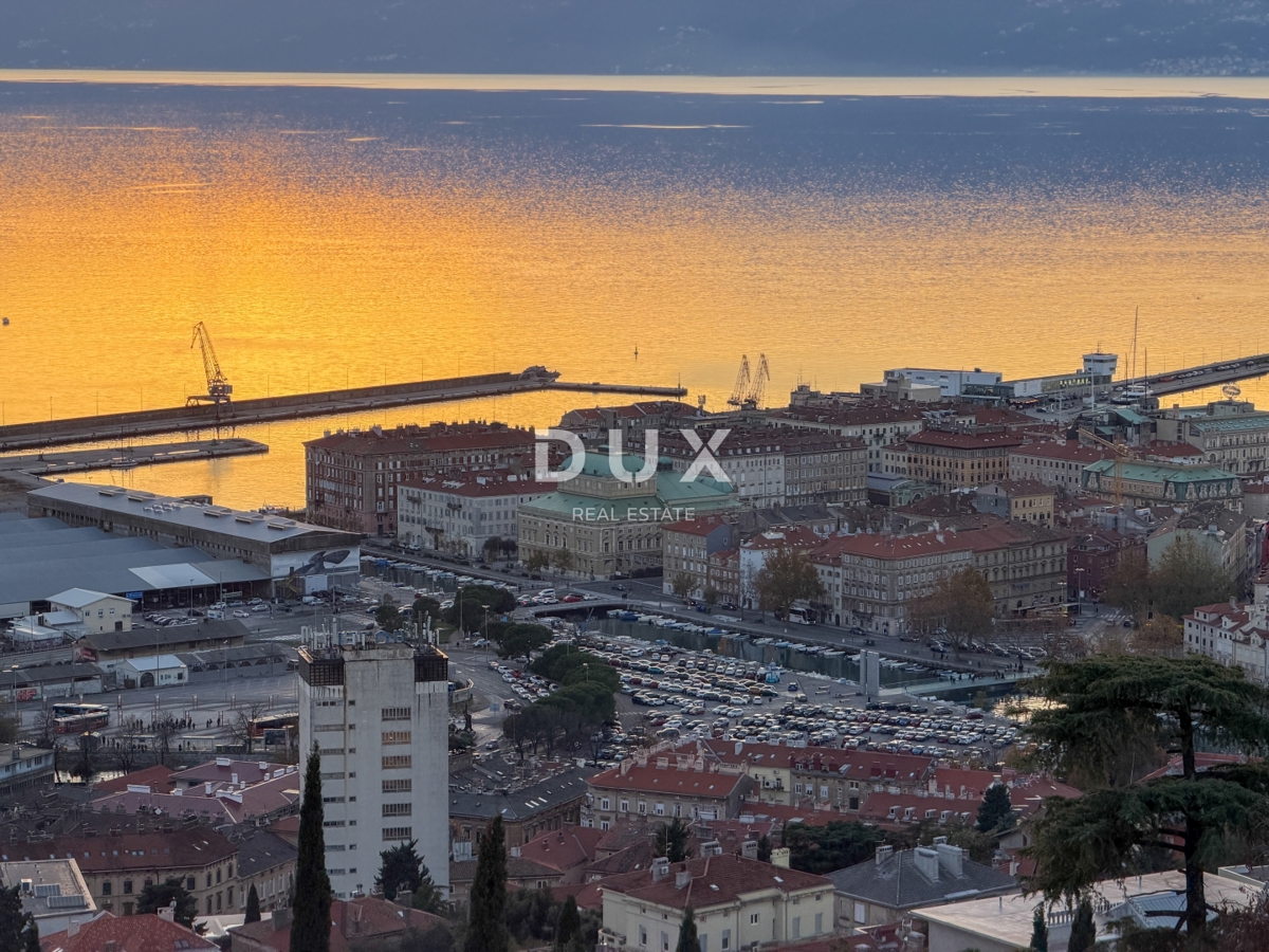RIJEKA, TRSAT - piano di una casa privata con una splendida vista sul mare, posizione privilegiata sopra il centro di Rijeka