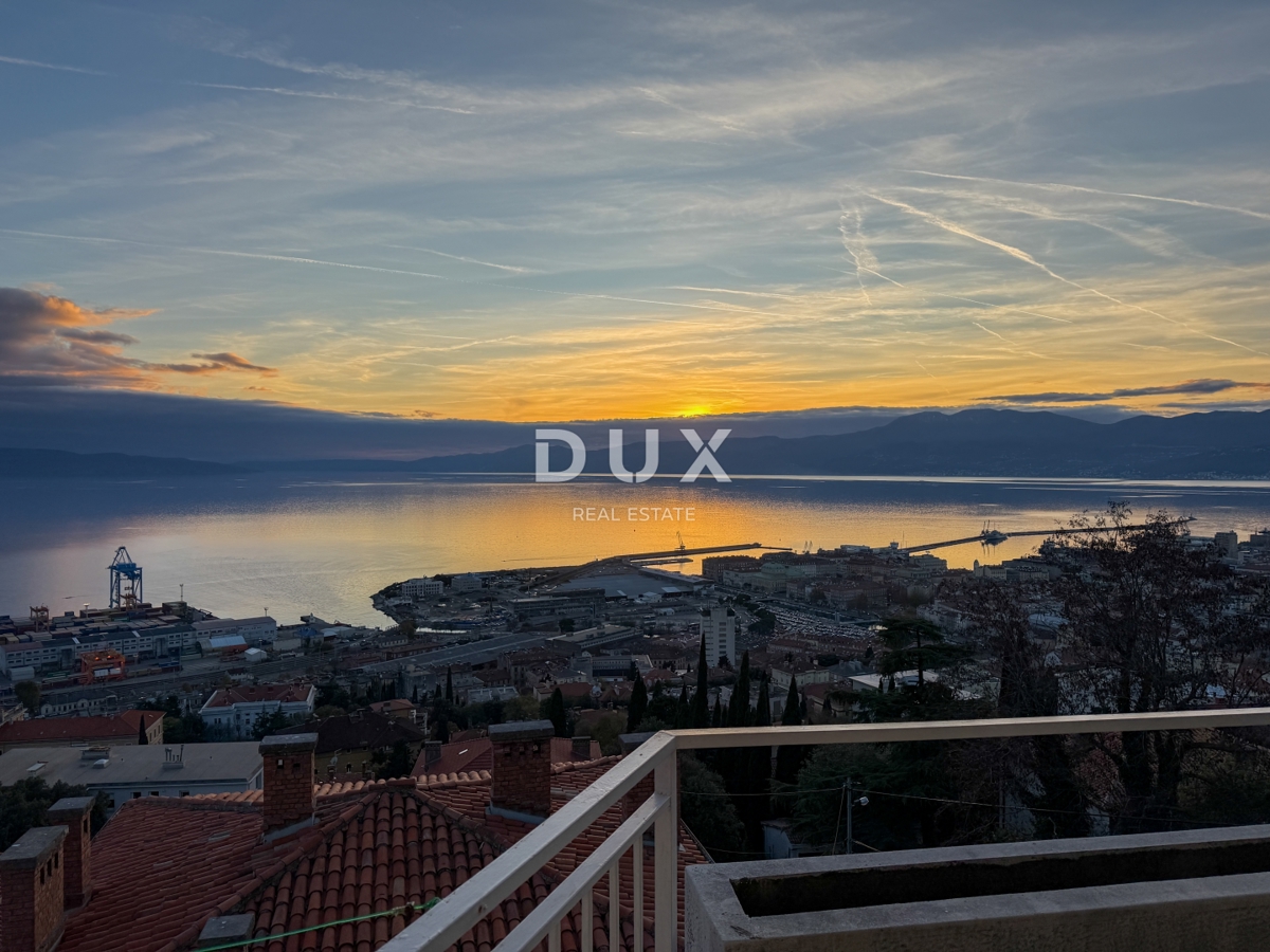 RIJEKA, TRSAT - piano di una casa privata con una splendida vista sul mare, posizione privilegiata sopra il centro di Rijeka
