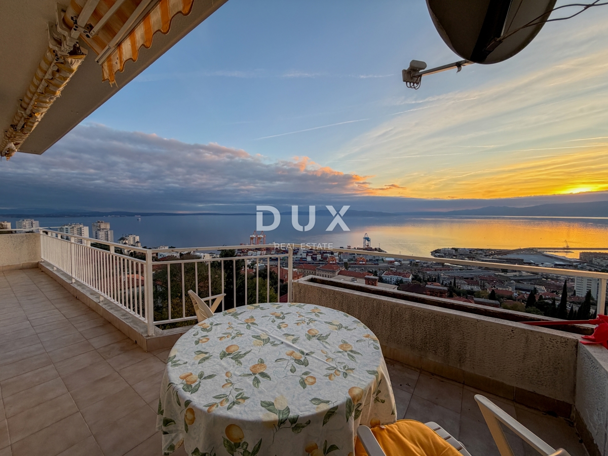 RIJEKA, TRSAT - piano di una casa privata con una splendida vista sul mare, posizione privilegiata sopra il centro di Rijeka