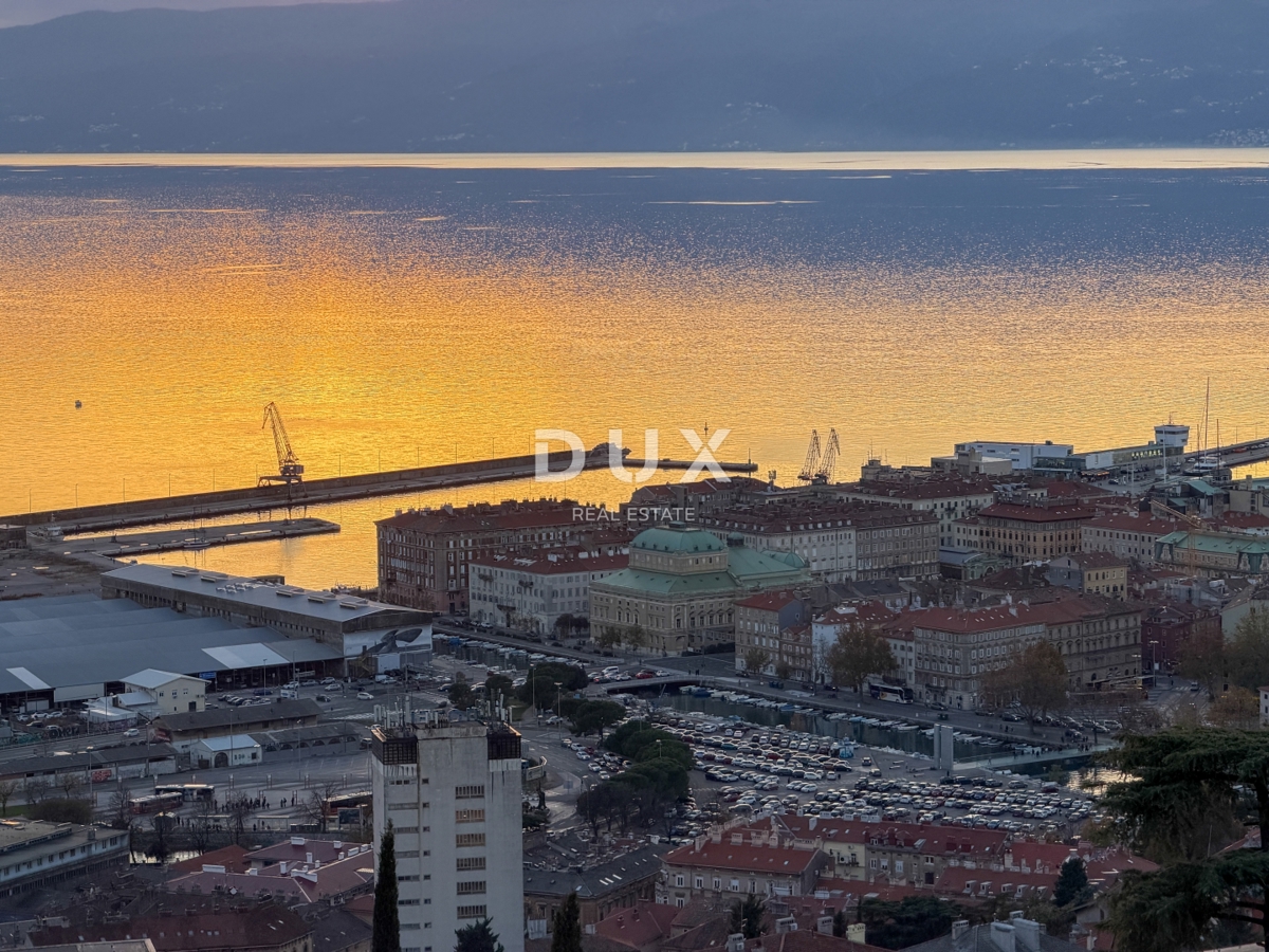 RIJEKA, TRSAT - piano di una casa privata con una splendida vista sul mare, posizione privilegiata sopra il centro di Rijeka