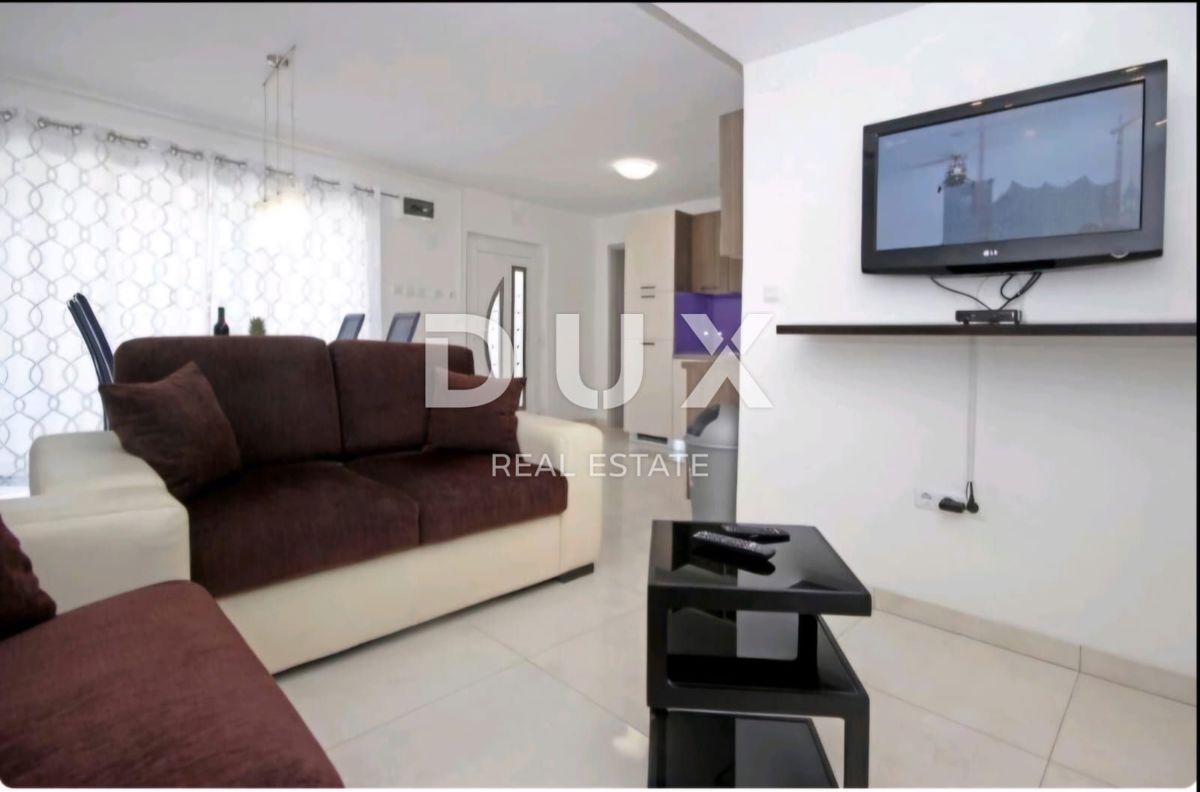 ISTRIA, POLA - Appartamento familiare con giardino in centro + monolocale aggiuntivo! POSIZIONE RARAMENTE DISPONIBILE!