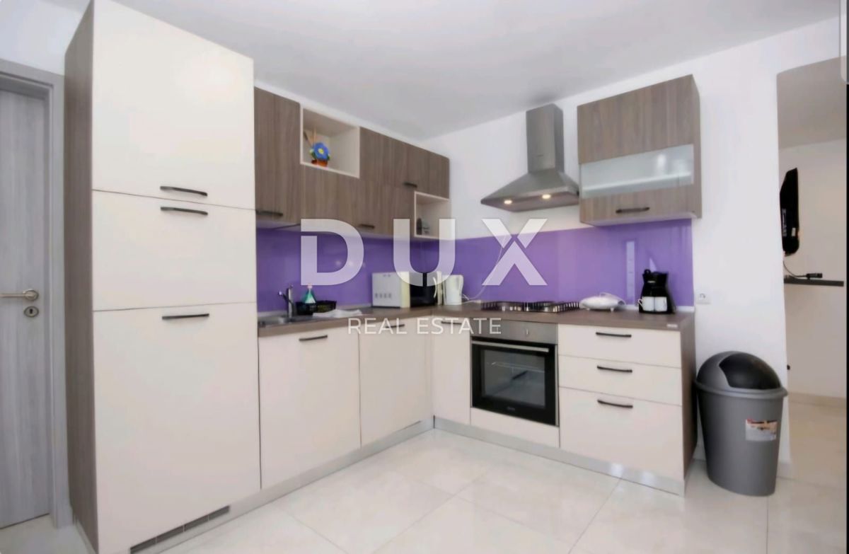 ISTRIA, POLA - Appartamento familiare con giardino in centro + monolocale aggiuntivo! POSIZIONE RARAMENTE DISPONIBILE!