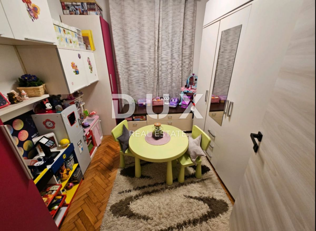 ISTRIA, POLA - Appartamento familiare con giardino in centro + monolocale aggiuntivo! POSIZIONE RARAMENTE DISPONIBILE!