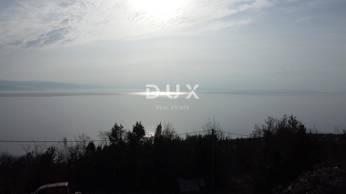 OPATIJA, IČIĆI - Elegante appartamento con terrazza e vista su tutto il Quarnero