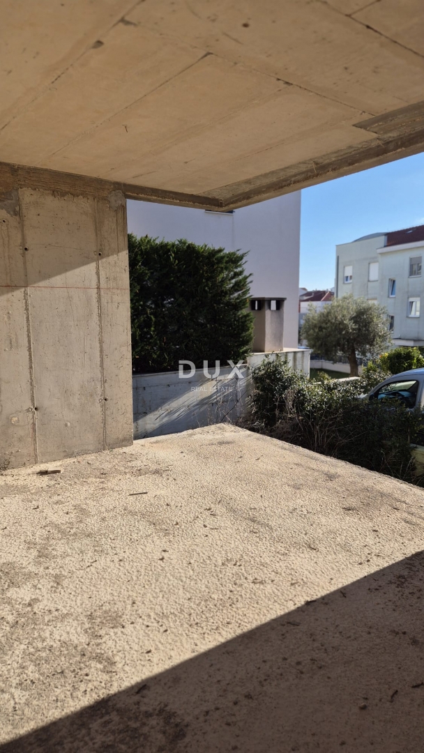 ZADAR, PLOVANIJA - OCCASIONE! Nuova costruzione in posizione strategica!