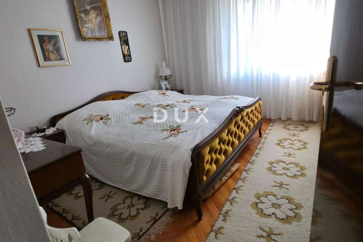 RIJEKA, DONJA VEŽICA – Appartamento ristrutturato con due camere da letto, vista mare e balcone
