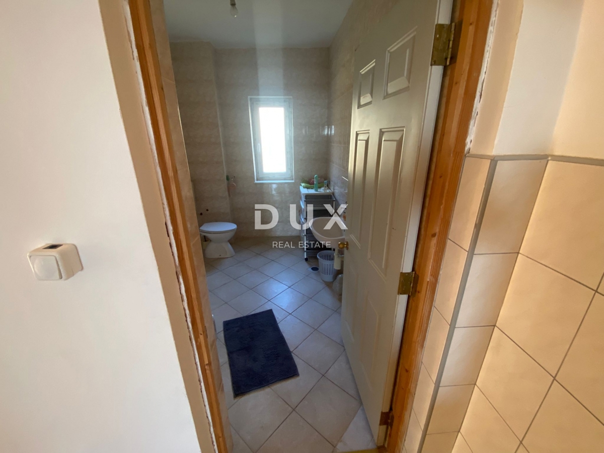 OPATIJA, BREGI - casa indipendente 400 m2 + giardino 826 m2 + 3 garage con vista mare! OCCASIONE!