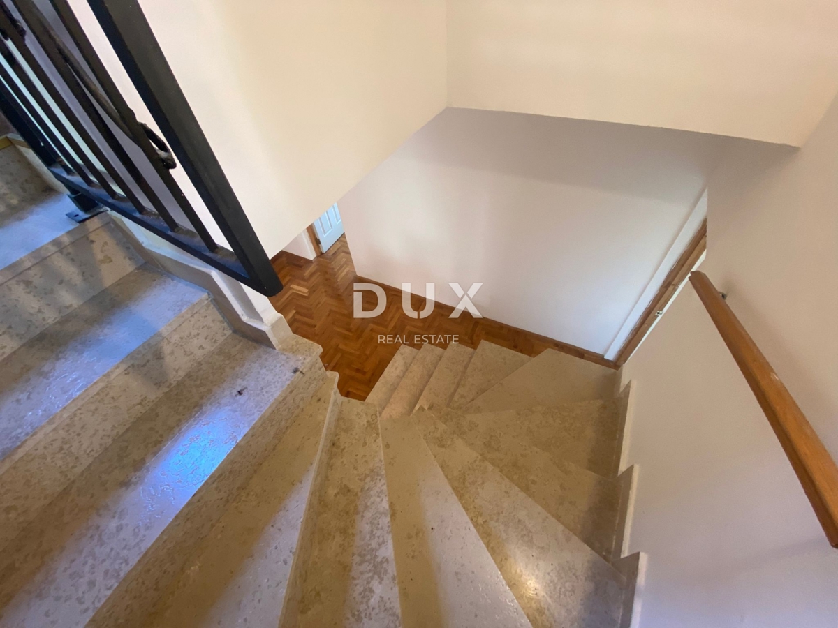 OPATIJA, BREGI - casa indipendente 400 m2 + giardino 826 m2 + 3 garage con vista mare! OCCASIONE!