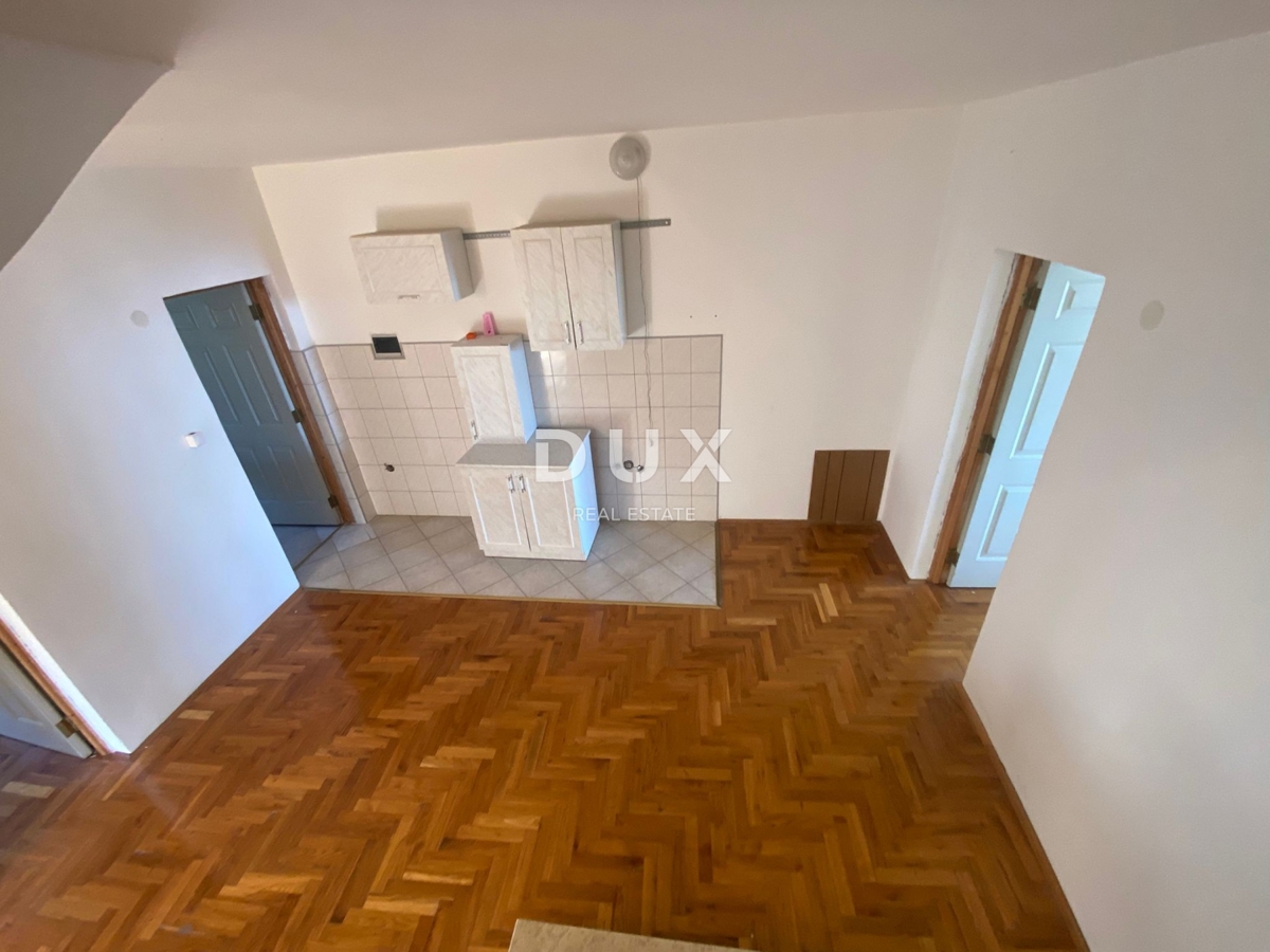 OPATIJA, BREGI - casa indipendente 400 m2 + giardino 826 m2 + 3 garage con vista mare! OCCASIONE!