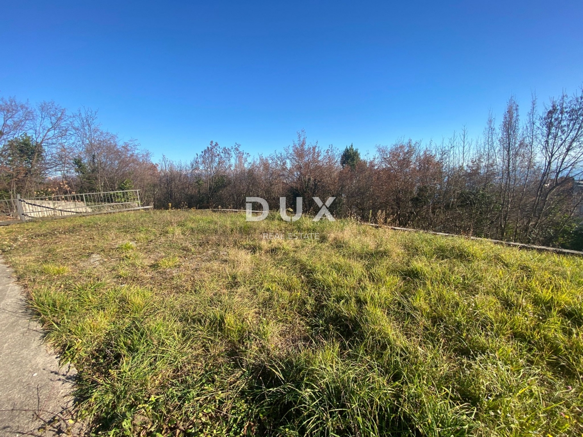 OPATIJA, BREGI - casa indipendente 400 m2 + giardino 826 m2 + 3 garage con vista mare! OCCASIONE!