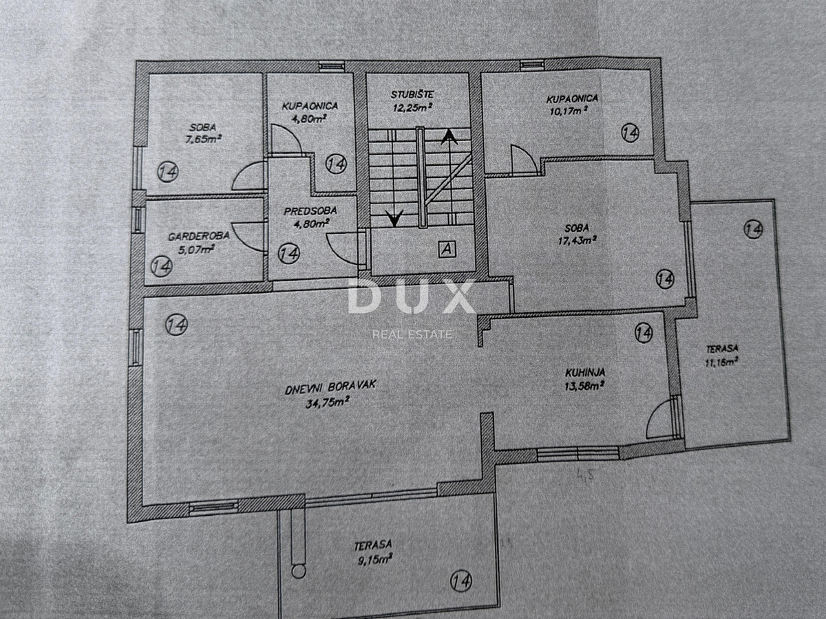 OPATIJA, IČIĆI - attico in una splendida villa sopra il resort Mariott, garage, a 300 metri dalla spiaggia