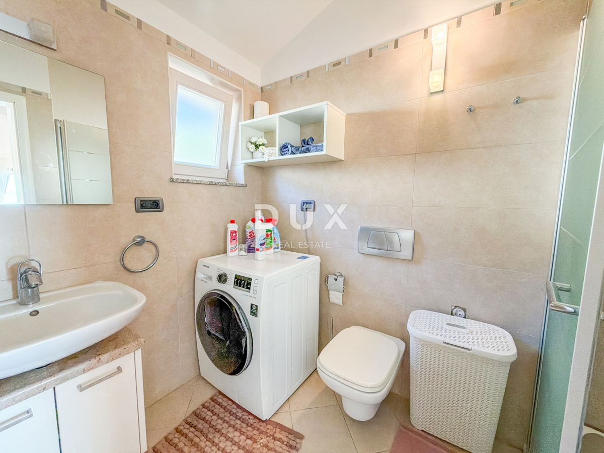 OPATIJA, IČIĆI - attico in una splendida villa sopra il resort Mariott, garage, a 300 metri dalla spiaggia