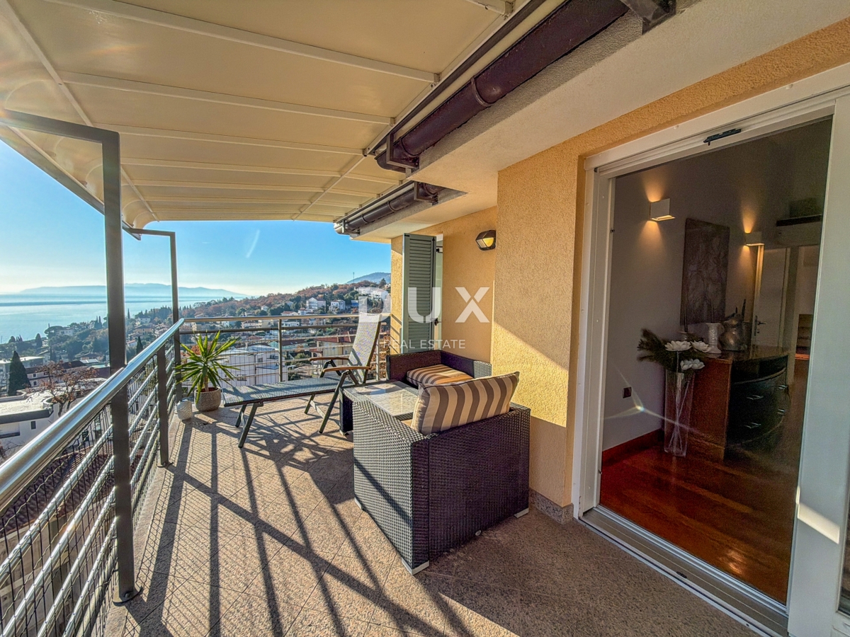 OPATIJA, IČIĆI - attico in una splendida villa sopra il resort Mariott, garage, a 300 metri dalla spiaggia