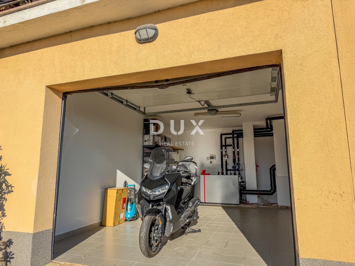 OPATIJA, IČIĆI - attico in una splendida villa sopra il resort Mariott, garage, a 300 metri dalla spiaggia