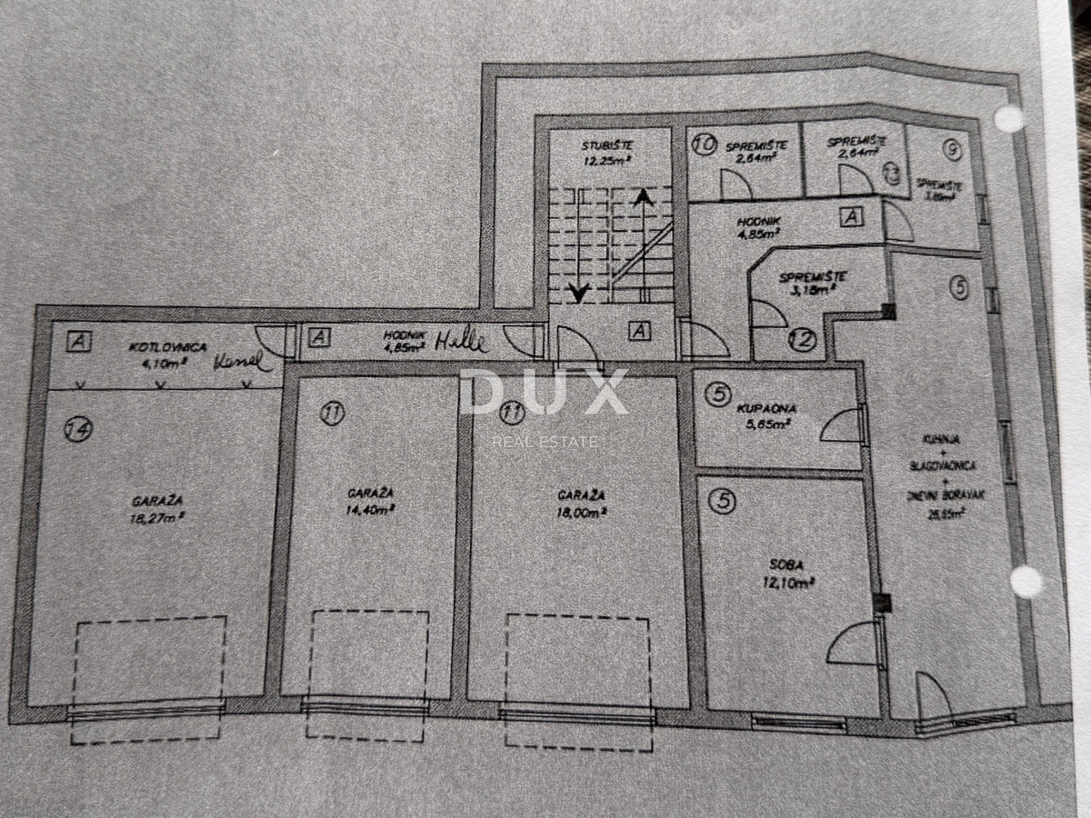OPATIJA, IČIĆI - attico in una splendida villa sopra il resort Mariott, garage, a 300 metri dalla spiaggia