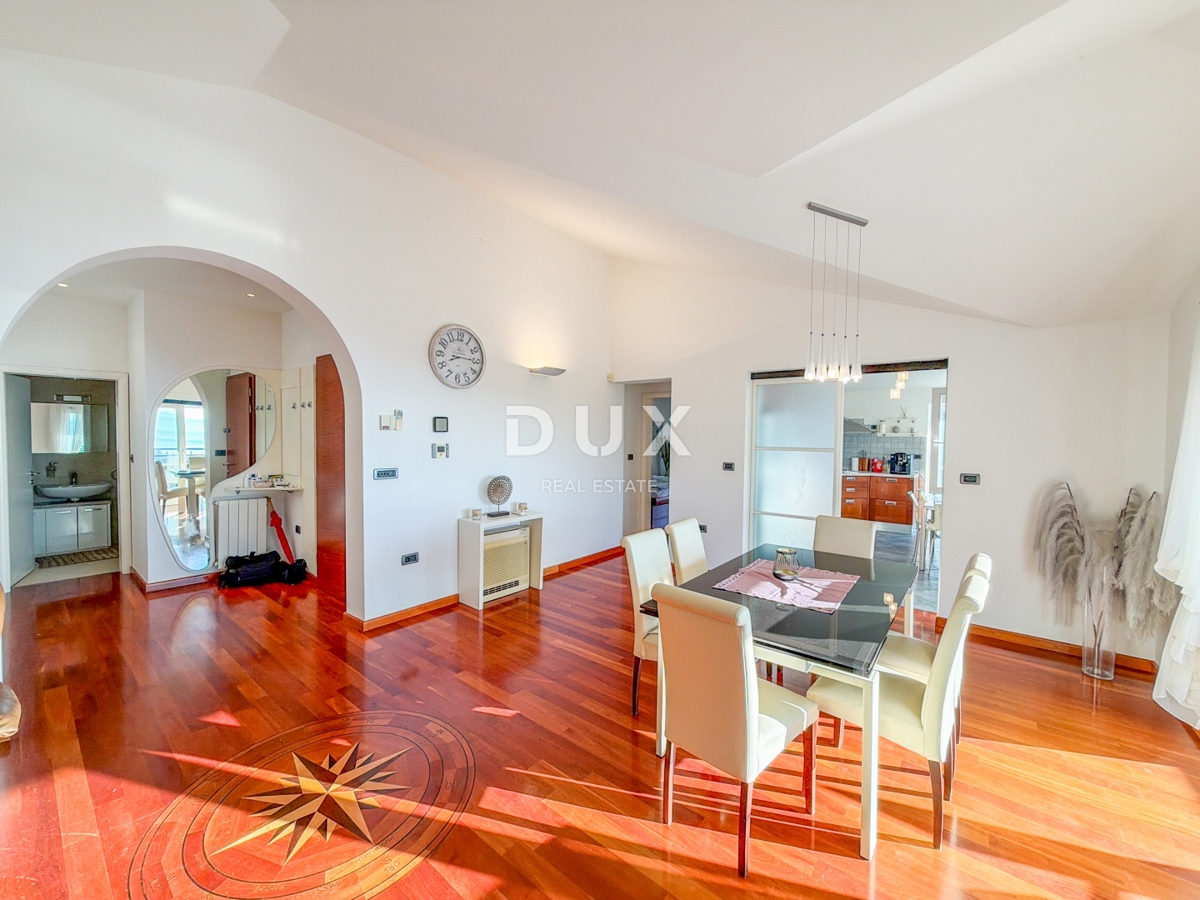 OPATIJA, IČIĆI - attico in una splendida villa sopra il resort Mariott, garage, a 300 metri dalla spiaggia