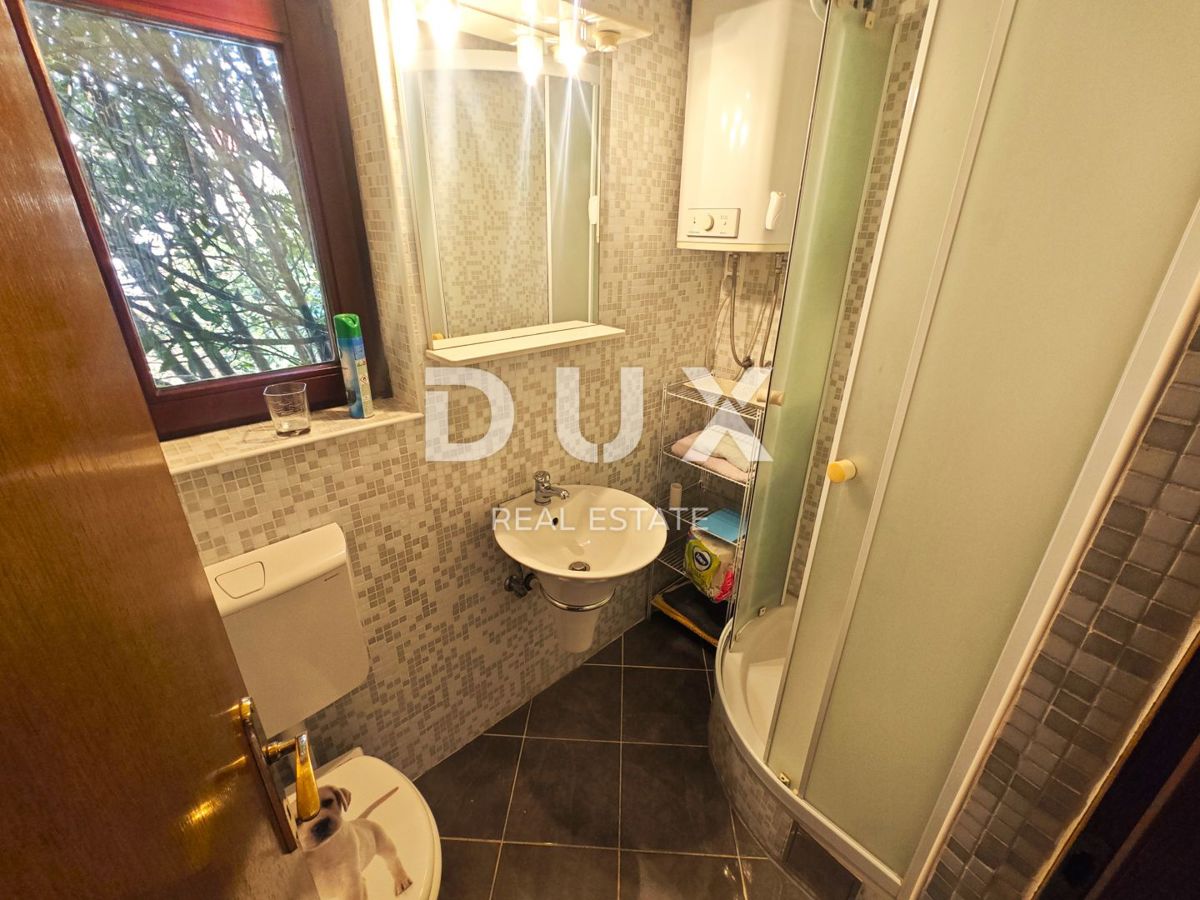 CRIKVENICA - Casa ristrutturata con due appartamenti, vista panoramica!