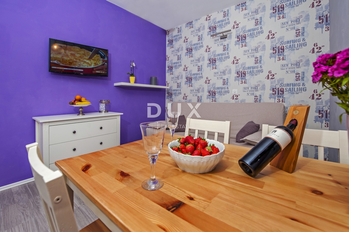 ISTRIA, ROVIGNO - Casa con appartamenti con un bellissimo giardino