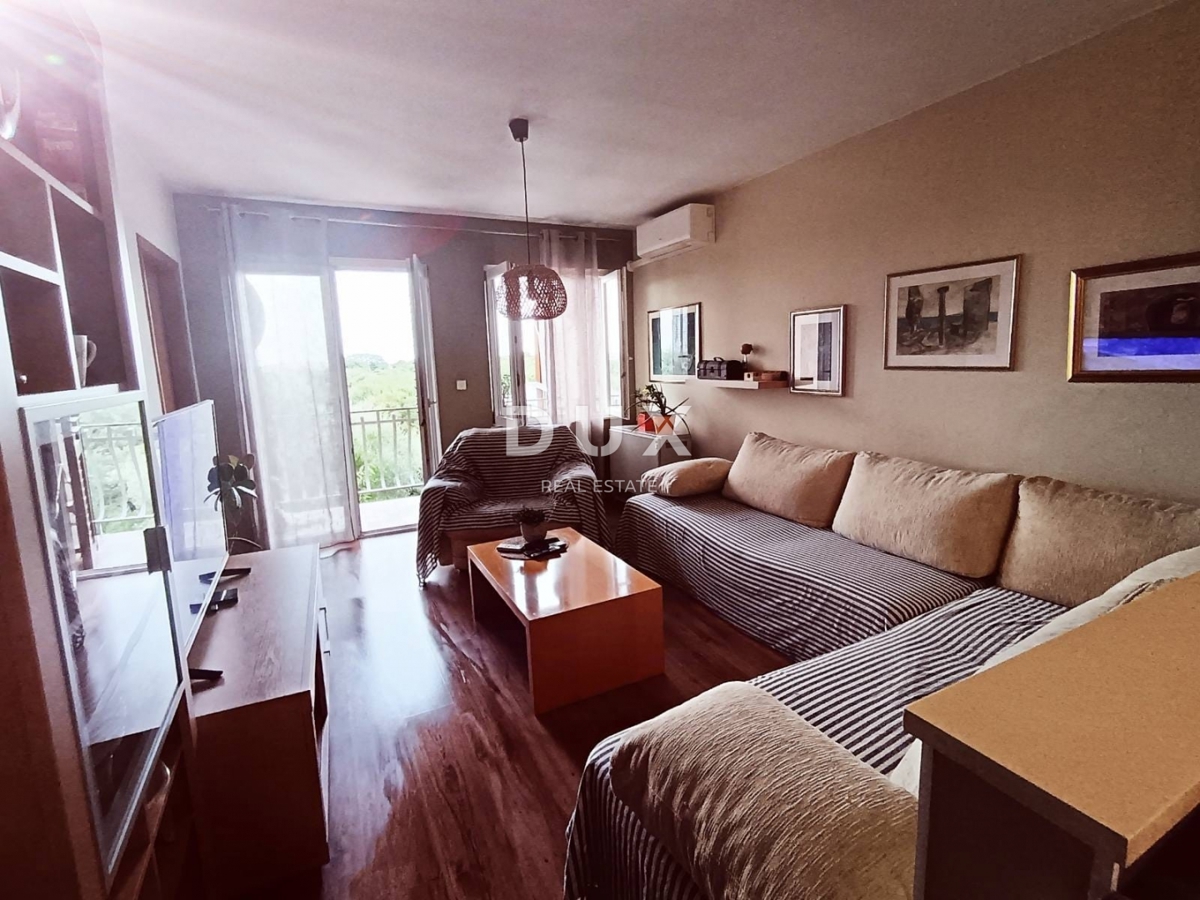 ISTRIA, ROVIGNO - Casa con appartamenti con un bellissimo giardino