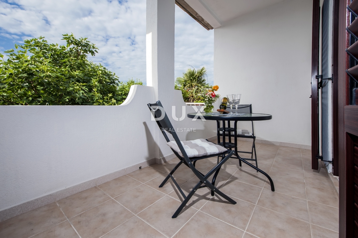 ISTRIA, ROVIGNO - Casa con appartamenti con un bellissimo giardino