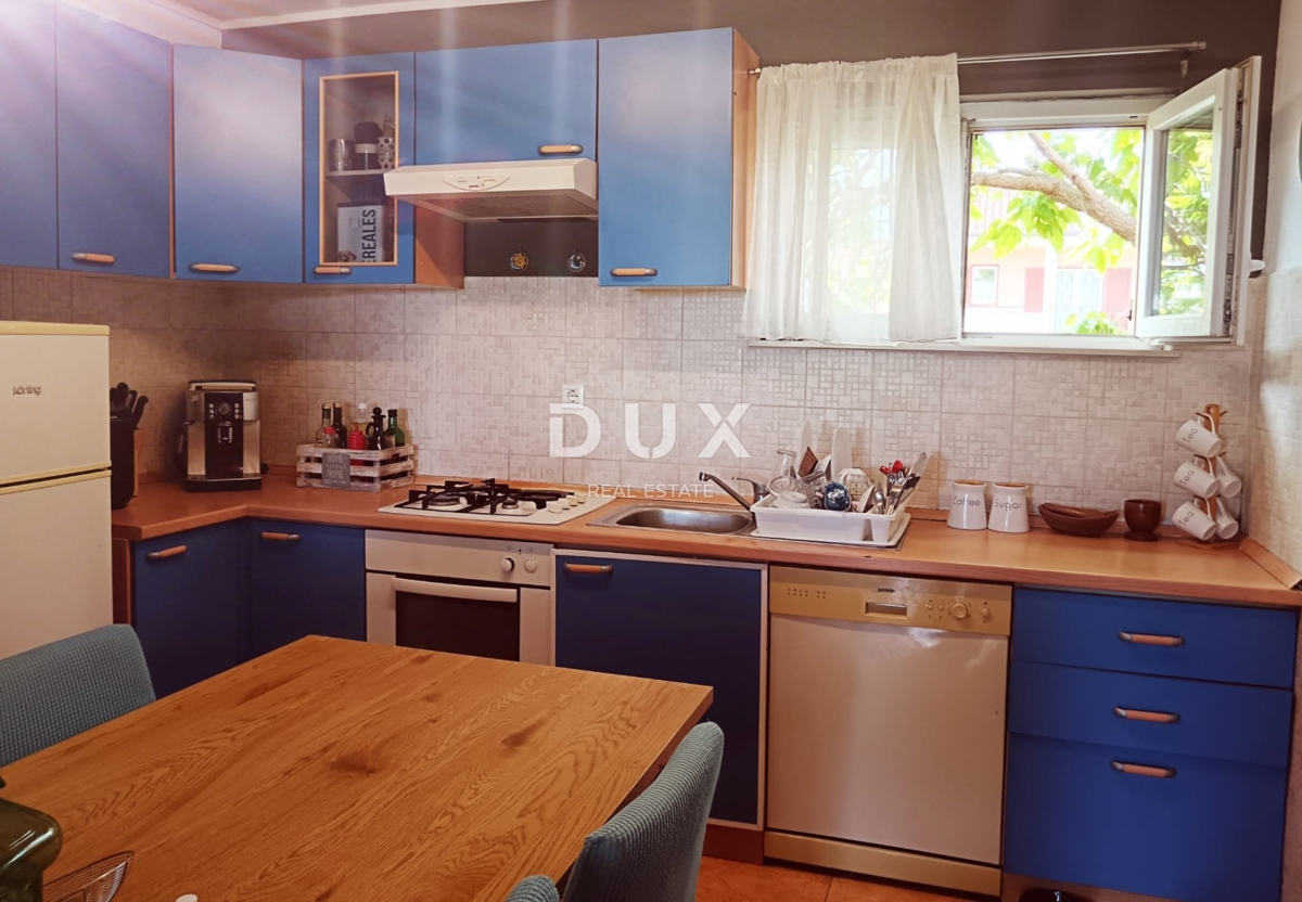 ISTRIA, ROVIGNO - Casa con appartamenti con un bellissimo giardino