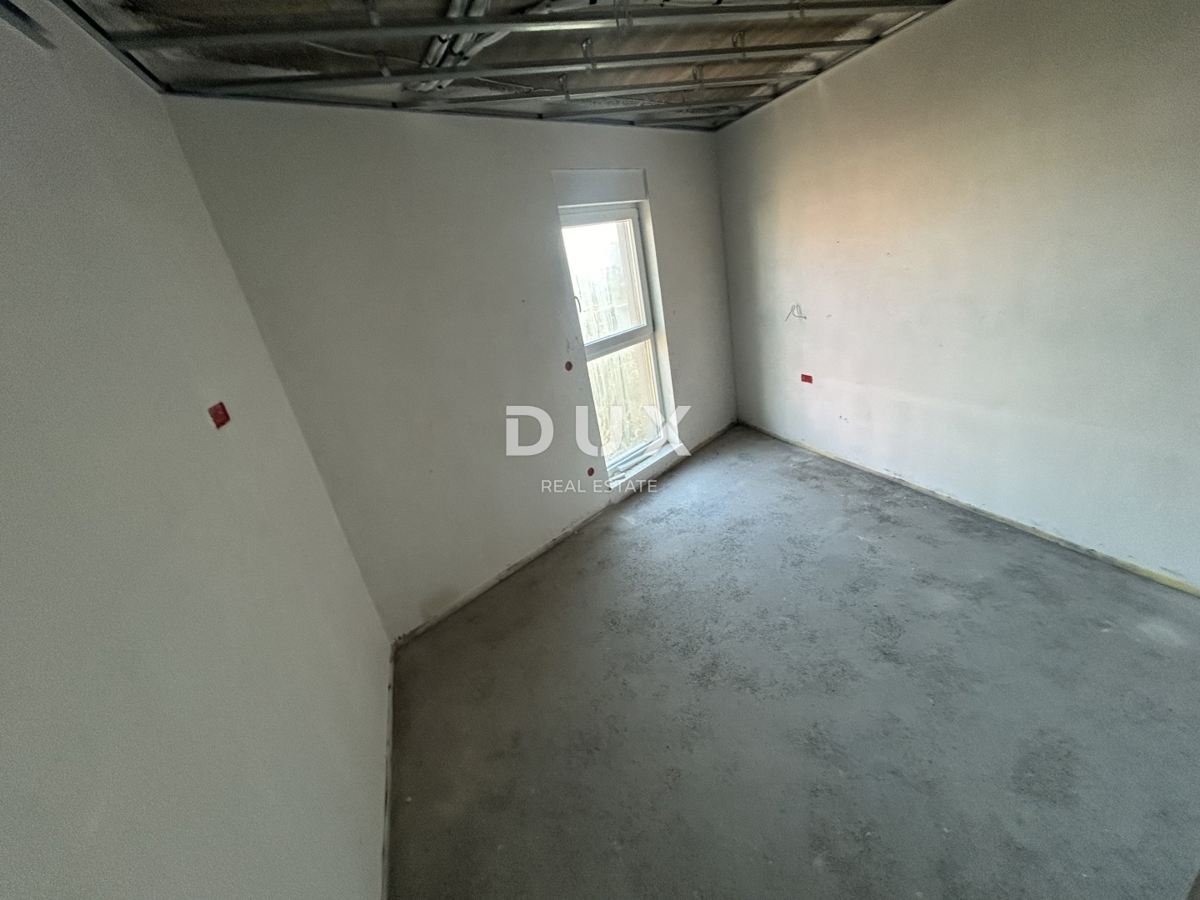 SEBENICO, VODICE – Nuovo edificio, ascensore, vista mare, a un minuto dalla spiaggia