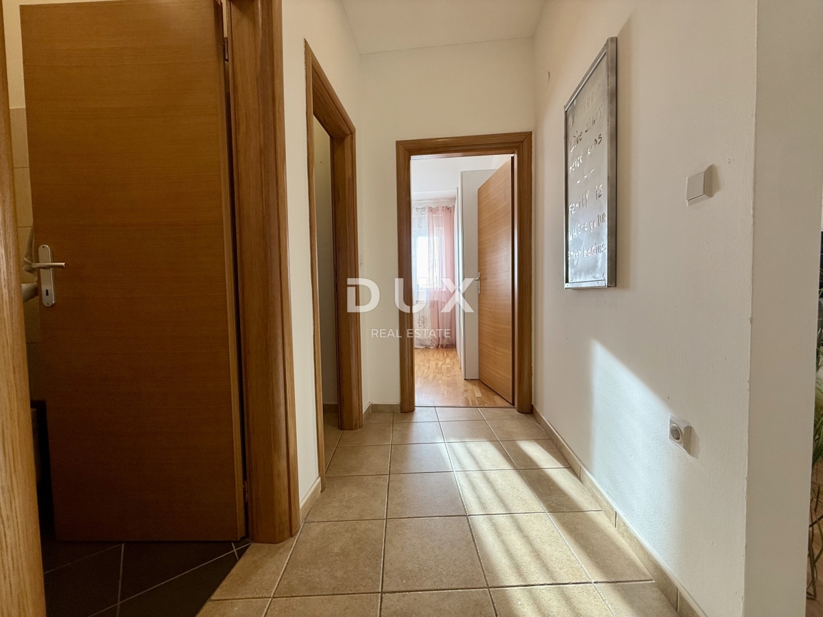 RIJEKA, GORNJI ZAMET - Appartamento con 3 camere da letto completamente ristrutturato di recente con vista mare!