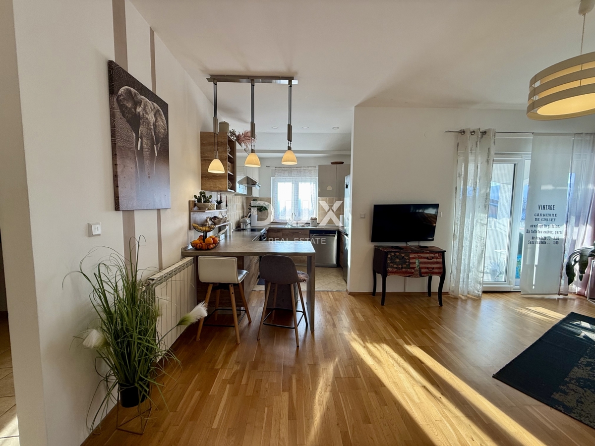 RIJEKA, GORNJI ZAMET - Appartamento con 3 camere da letto completamente ristrutturato di recente con vista mare!