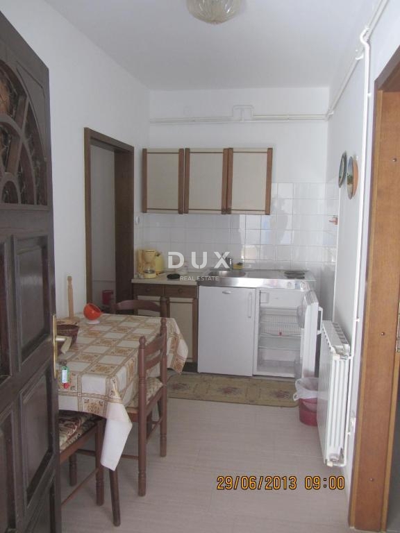 MALI LOŠINJ, ARTATORE - Casa con tre appartamenti e sviluppo turistico