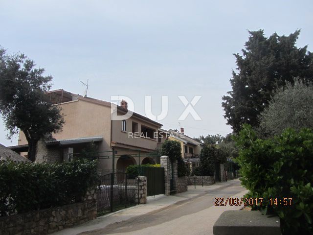 MALI LOŠINJ, ARTATORE - Casa con tre appartamenti e sviluppo turistico