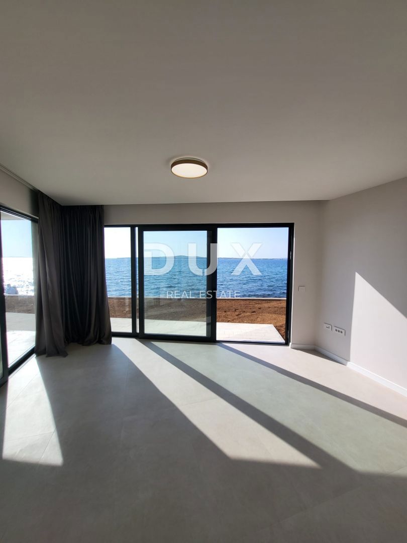 PRIVLAKA, ZADAR - S2 Nuovo edificio di lusso in seconda fila sul mare