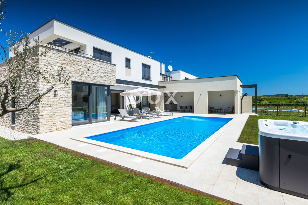 ISTRIA, VERTENIGLA – Due ville di lusso con piscina in un ambiente tranquillo