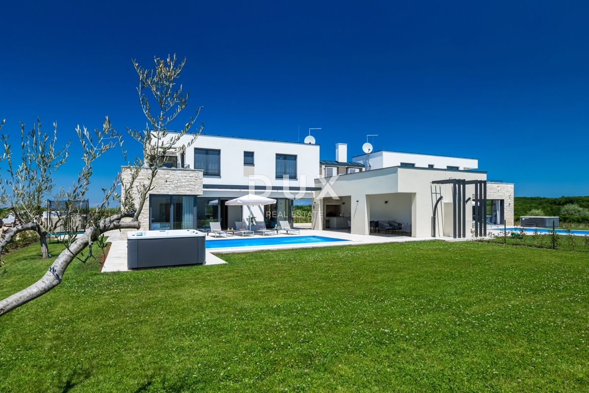 ISTRIA, VERTENIGLA – Due ville di lusso con piscina in un ambiente tranquillo