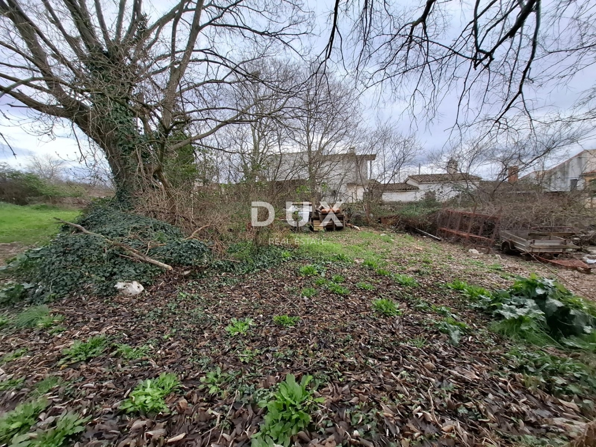 Terreno Sošići, Kanfanar, 380m2