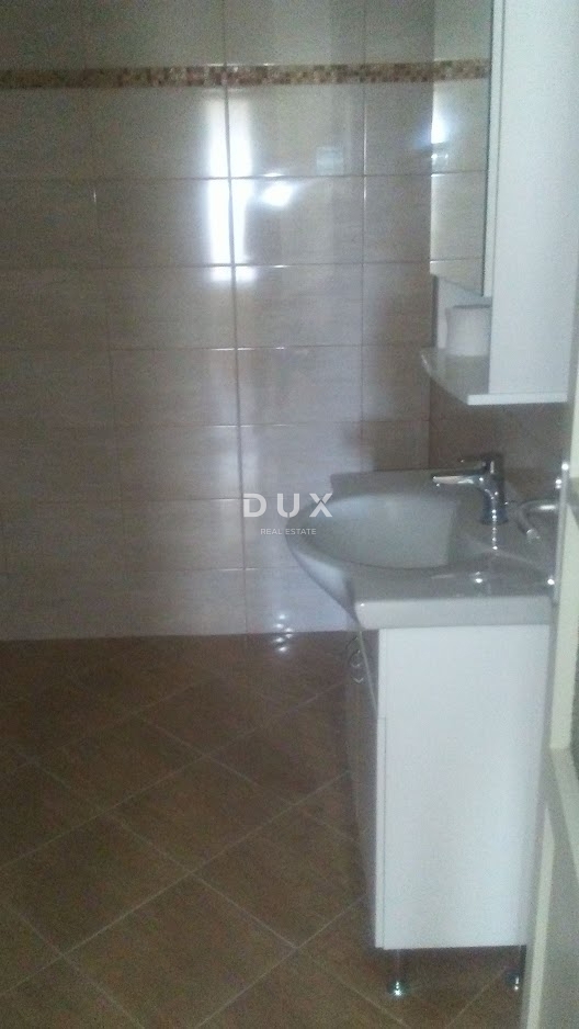 RIJEKA, CENTRO - Spazio ufficio di 133 m2 in pieno centro - ideale per un policlinico, sede aziendale