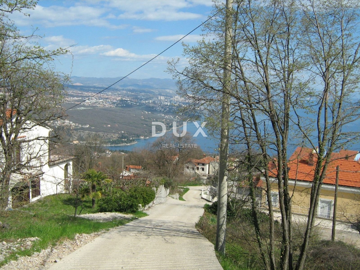 OPATIJA, BREGI - terreno edificabile di 6432 m2 (area edificabile 2355 m² e area agricola 4077 m²) con vista panoramica sul mare